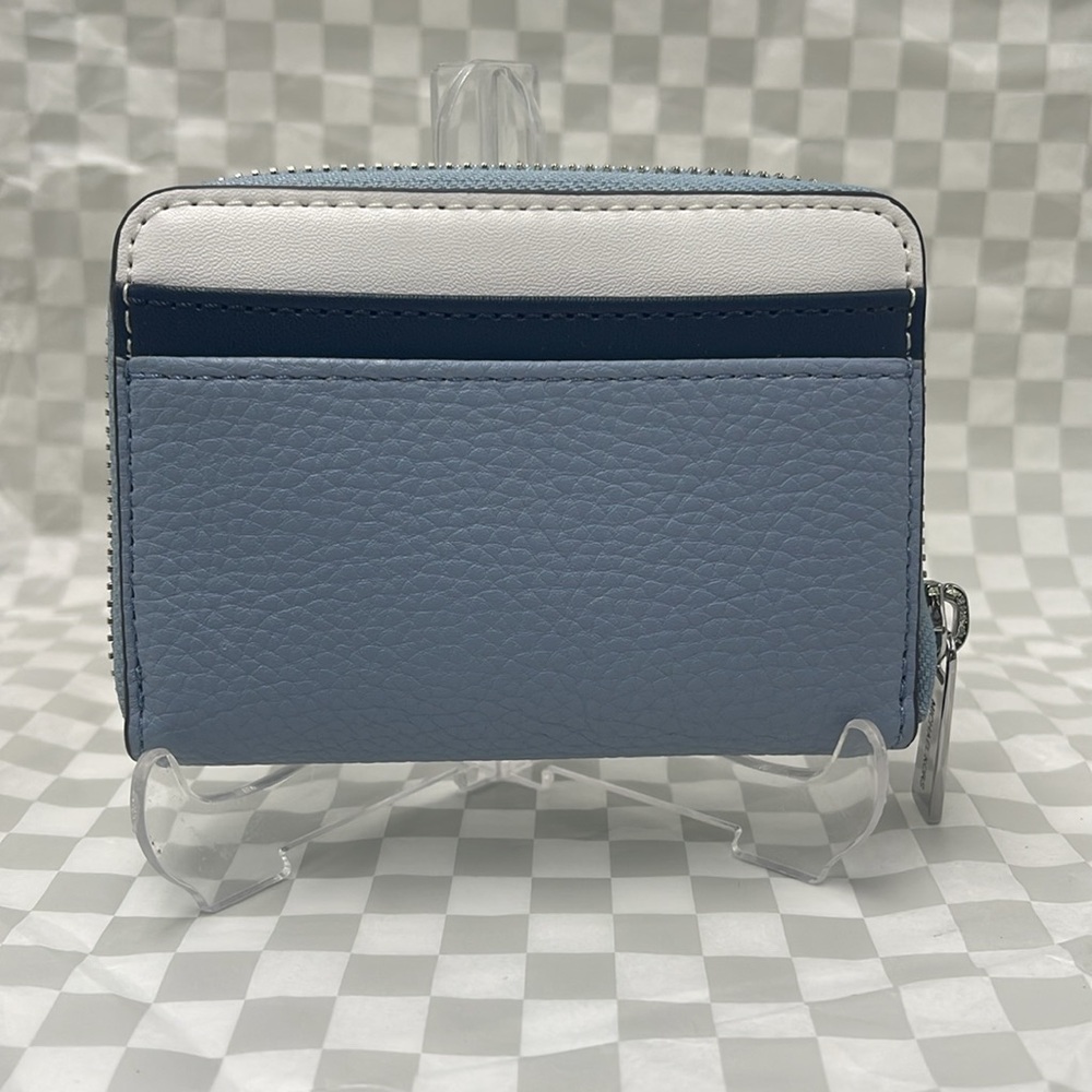 Michael Kors Jet Set Travel Md Zip Around Color-Block Wallet Card Case
Pale Bl - Picture 5 of 12